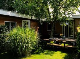 Bed and Breakfast: 'Bij ons Achter', hotel in Helvoirt