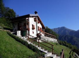 Casa all'Alpe Gaggetto B & B, hótel með bílastæði í Anzino