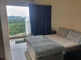 Lovely studio condo with balcony & pool @ Suria Jelutong, condo in Shah Alam
