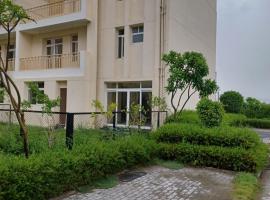 The Villa, hotel dekat Farukh Nagar Fort, Gurgaon