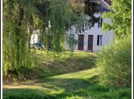 Gîte AU BORD DE L'EAU jusqu'à 8 personnes