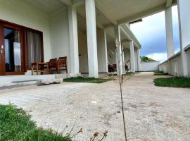 GREEN RINJANI, hotel near Telaga Madu Waterfall, Bayan