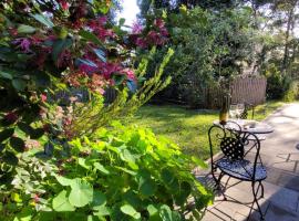 Garden Rest, מלון ליד Hunter Medical Research Institute, New Lambton