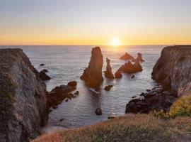 Maison entre Terre et Mer avec Jacuzzi，位于索宗的带热水浴缸的酒店