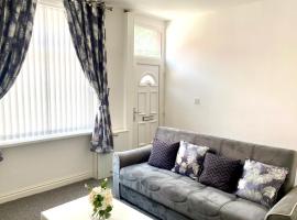 Cosy Cheerful 2 Beds Near Piccadilly, Etihad Stadium Sleeps upto 5, vacation home in Manchester