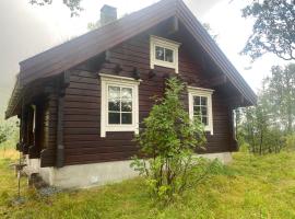 Log Cabin Close to Nature, παραθεριστική κατοικία σε Finnsnes