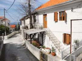 Holiday house with WiFi Okrug Gornji, Ciovo - 5253