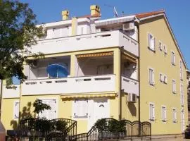 Apartments with a parking space Malinska (Krk) - 5289
