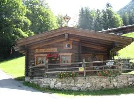 Almbrünnerl die Almhütte auf der Raffner Alm