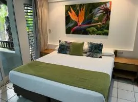REEF RETREAT APARTMENTS PALM COVE Unit 28