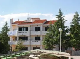 Apartments with a parking space Punat, Krk - 5375