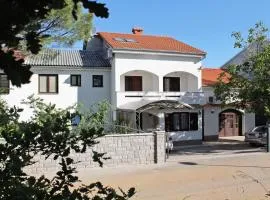 Apartments with a parking space Malinska (Krk) - 5353