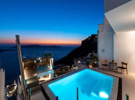 Daydream Luxury Suites, hotel near Central Bus Station Fira, Fira
