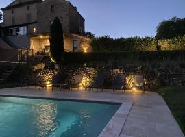 Le Pradal에 위치한 홀리데이 홈 Maison de village avec terrain et piscine dans le Parc Régional du Haut Languedoc