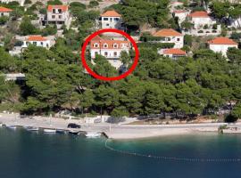 Apartments and rooms with a swimming pool Pucisca, Brac - 5637, hotel Pučišćában