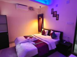 THE GREENSTAR INN PREMIUM – hotel w pobliżu miejsca Biju Patnaik International Airport - BBI w mieście Bhubaneswar