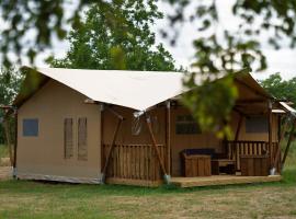 LE LODGE DU DOMAINE, camping de luxo em Saint-Hilaire-en-Morvan