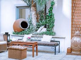 TownHouse 33, hotel near Villa Necchi Campiglio, Milan