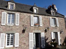 La Capitainerie, la plage à 5 minutes à pied !, hotel en Fréhel