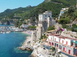 Villa Levante - Direct Sea Access - Full Sea View - Amalfi Coast, Hotel in Cetara
