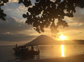 Panorama Cottage, hotel em Bunaken