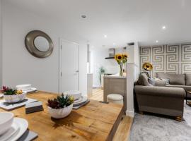 Victoria Place - 3-bed apartment, parking, Wi-Fi, apartment in Hyde