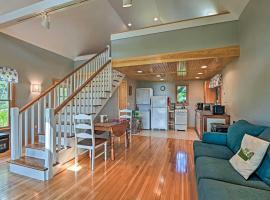 Charming Stonington Studio with Ocean Views!, hotel in Stonington