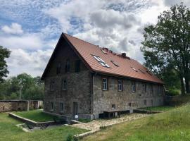 MałaKamienica80 Butikowa agroturystyka w Górach Izerskich, family hotel in Mala Kamlenica