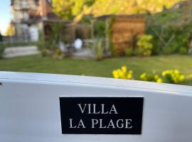VILLA LA PLAGE, hotel with jacuzzis in Trouville-sur-Mer