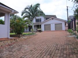 RugsResidence, cottage in Namugongo