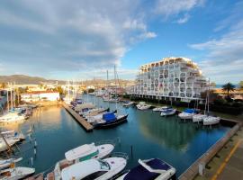 Apartamento Bahia III, allotjament a la platja a Empuriabrava