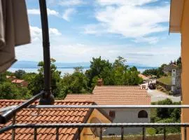Beautiful Apartment In Veprinac With House Sea View