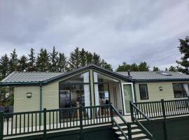 Labernum Lodge - Springhouse Country Park, cheap hotel in Slaley