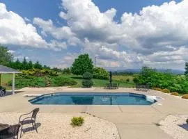 BRAND NEW furniture Breathtaking VIEWS Hot Tub Pool 20 min to Asheville