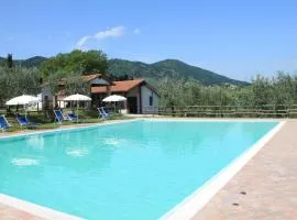 Farmhouse abode with Pool and Tuscan Charm