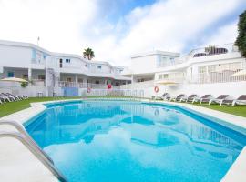 Checkin Bungalows Atlántida, aparthotel in Los Cristianos