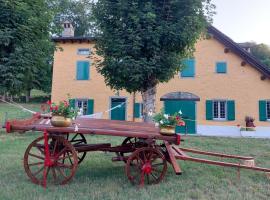 AL CASALE SANT' ANNA PELAGO, hotel cerca de Poggio Scorzatello, SantʼAnna Pelago