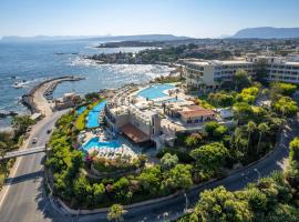 Leptos Panorama Hotel: Kalamaki şehrinde bir tatil köyü