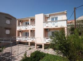 Rooms by the sea Metajna, Pag - 6378, מלון במטינה