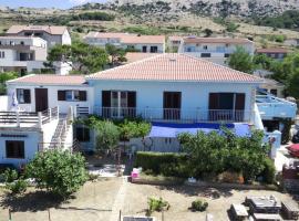 Apartments with parking space Pag - 6325