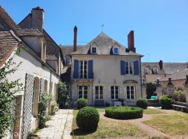 Maison Zola, B&B Saint-Amand-Montrondis