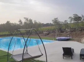 ISCHERCHIS Resort con piscina Castiadas Costa Rey