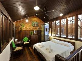 Silver Shine Guesthouse, guest house in George Town
