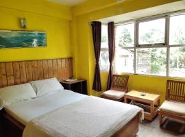 Hotel Mhelung: Darjeeling, Bagdogra Havaalanı - IXB yakınında bir otel