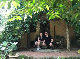 Earth House Sri Lanka, vila v destinaci Dodangoda