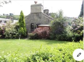 The Hideaway, guest house in Ripponden