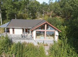Dalskog에 위치한 빌라 Holiday home in Dalskog with a panoramic lake view