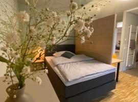 Con4rent Business Hotel plus, ξενοδοχείο σε Kirchheim unter Teck