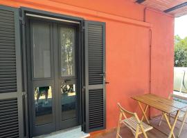 Camera graziosa, habitación en casa particular en Albinia