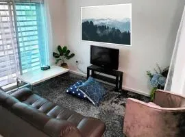 IRIS 55 Corner Lot House Spacious Outdoor With Wi-Fi